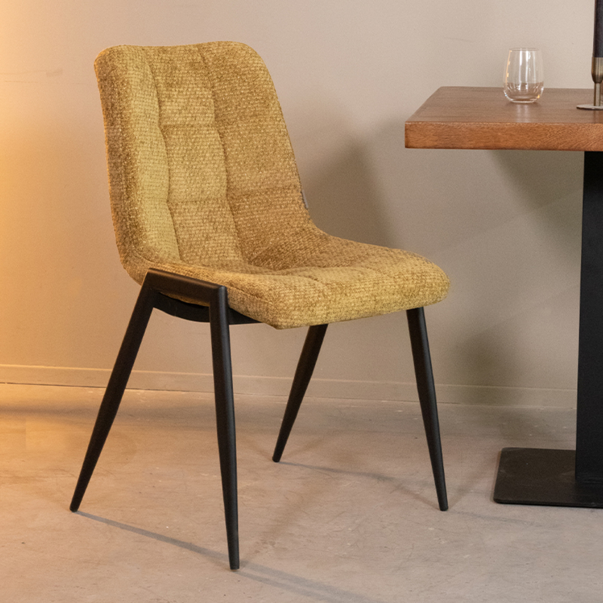 LABEL51 Eetkamerstoel Noor - Mustard - Elite - Black Frame