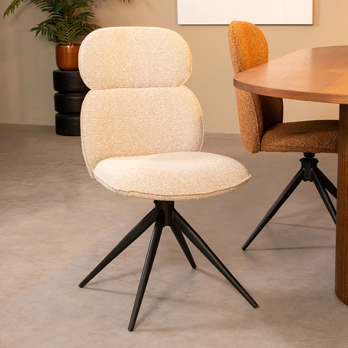 LABEL51 Eetkamerstoel Finn - Naturel - Boucle - Black Frame