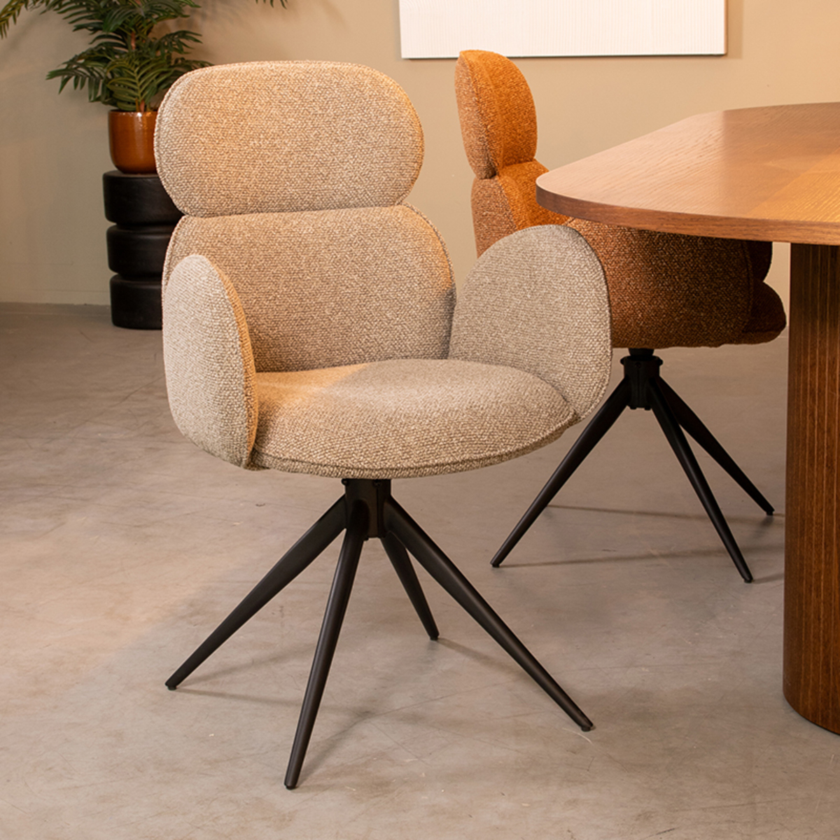 LABEL51 Eetkamerstoel Vidar - Truffel grijs - Boucle - Black Frame